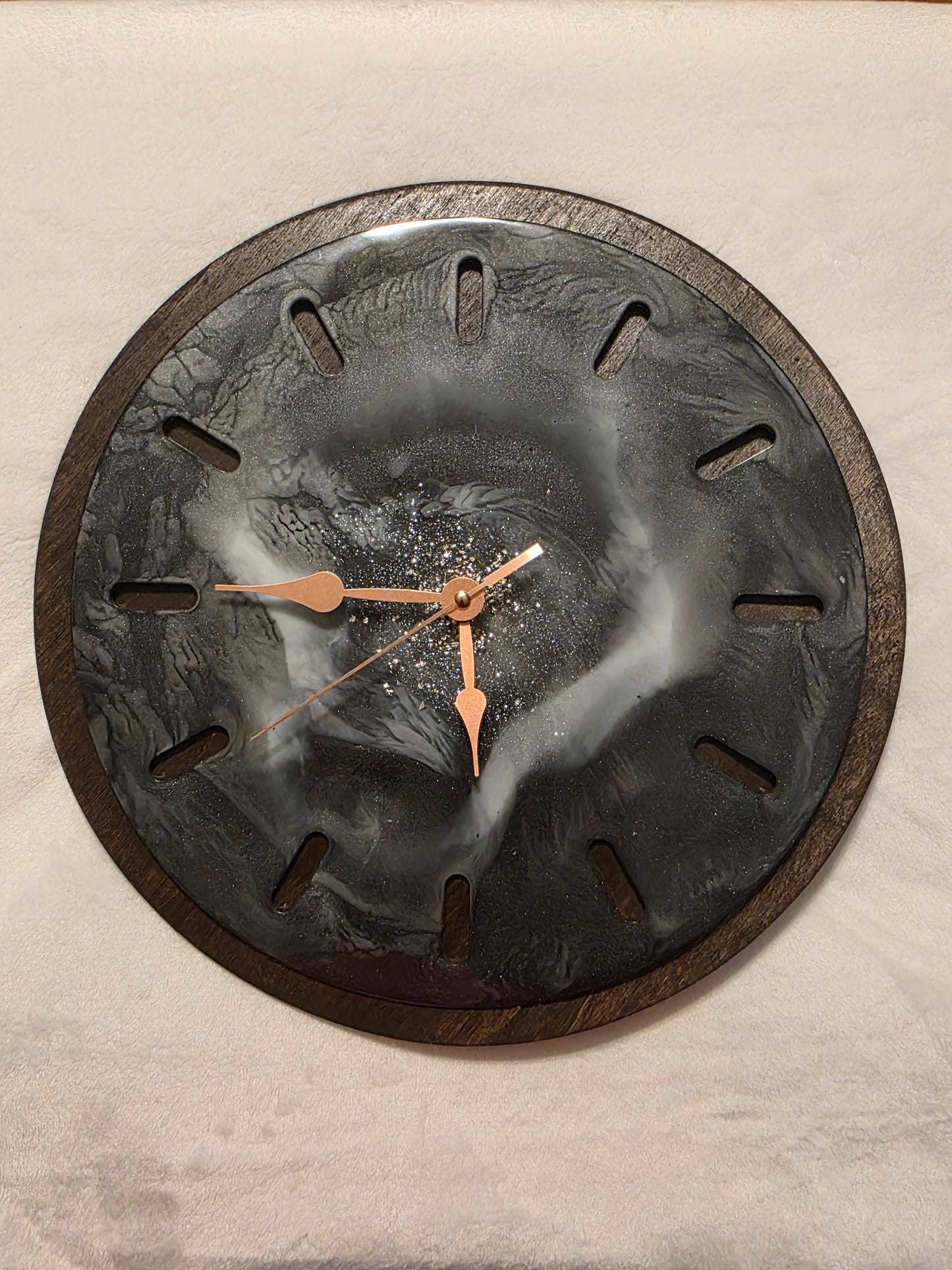 Resin and wood clock (multi color)
